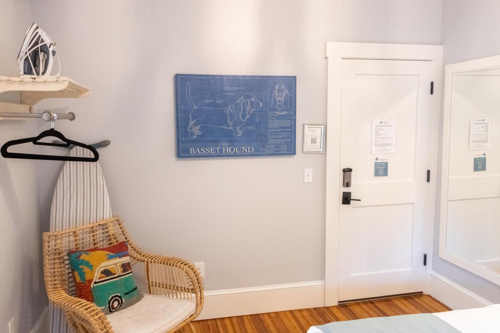 Paws On Pelham (Adults Only) Bed and Breakfast Newport Exteriör bild