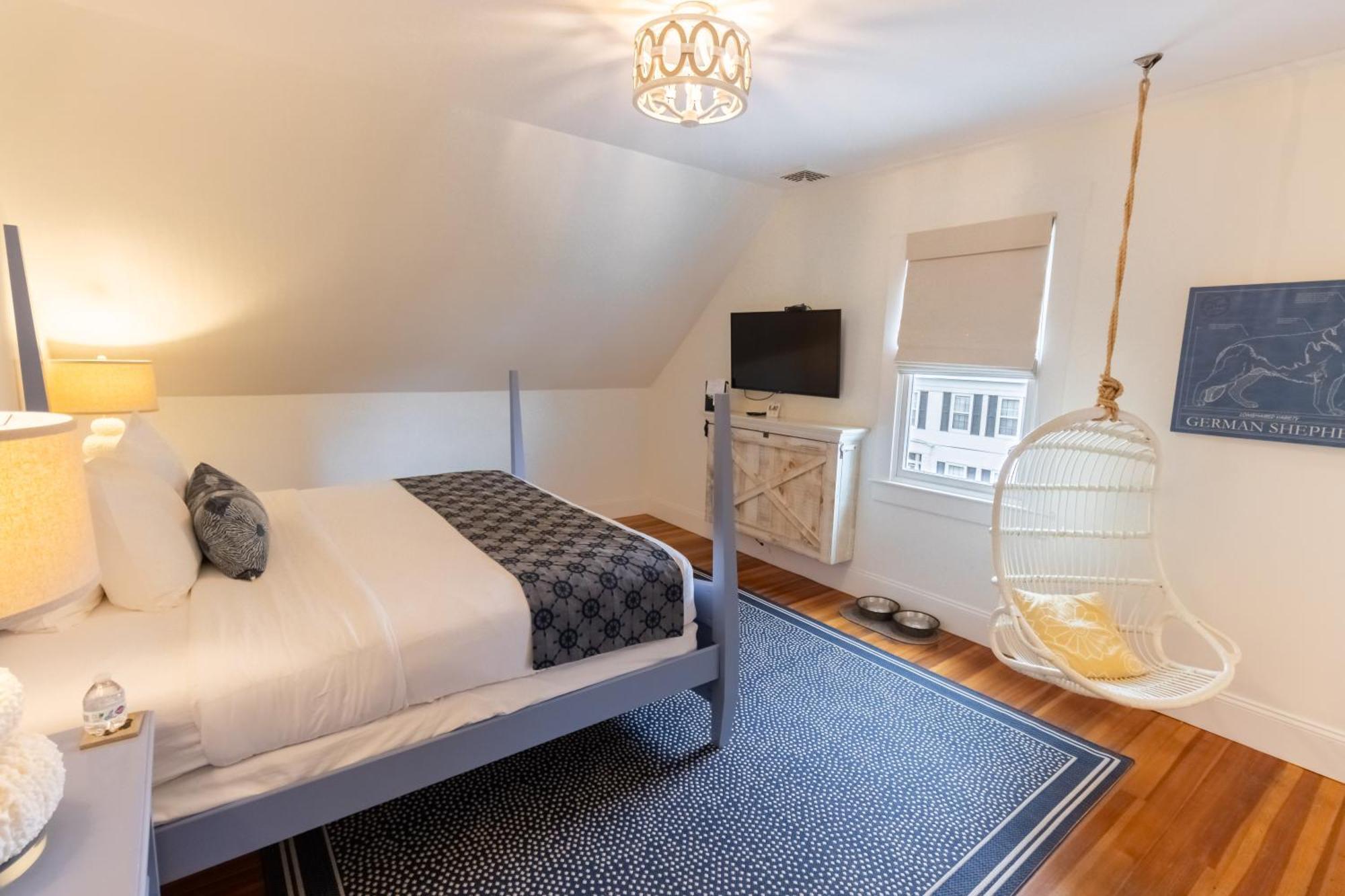 Paws On Pelham (Adults Only) Bed and Breakfast Newport Exteriör bild