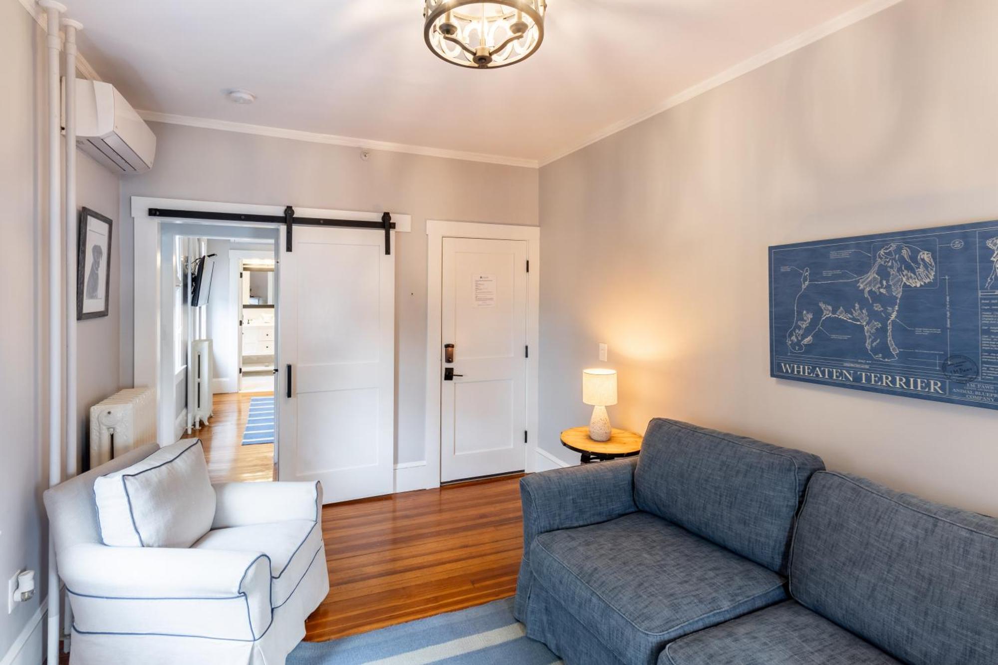 Paws On Pelham (Adults Only) Bed and Breakfast Newport Exteriör bild