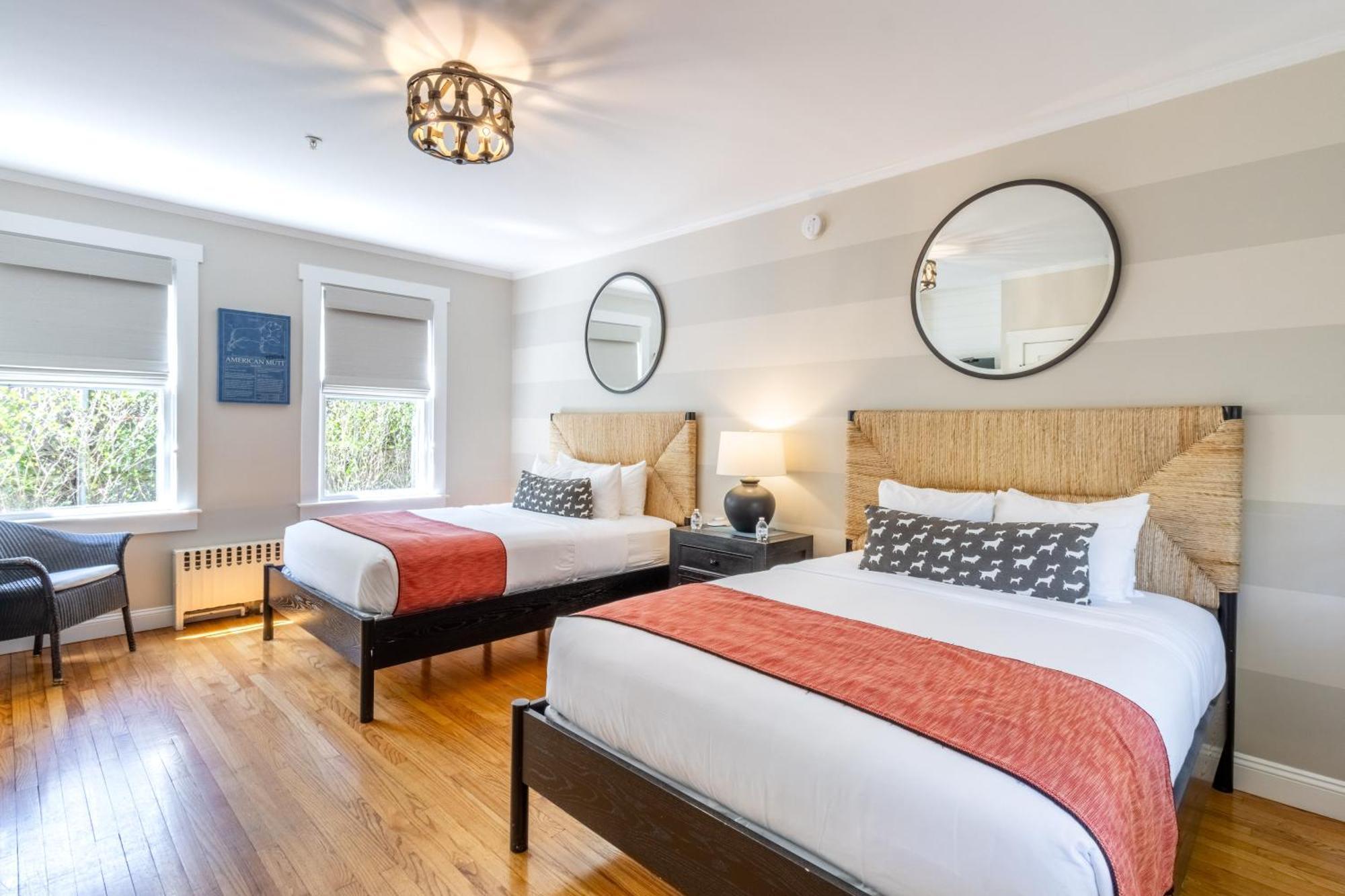 Paws On Pelham (Adults Only) Bed and Breakfast Newport Exteriör bild