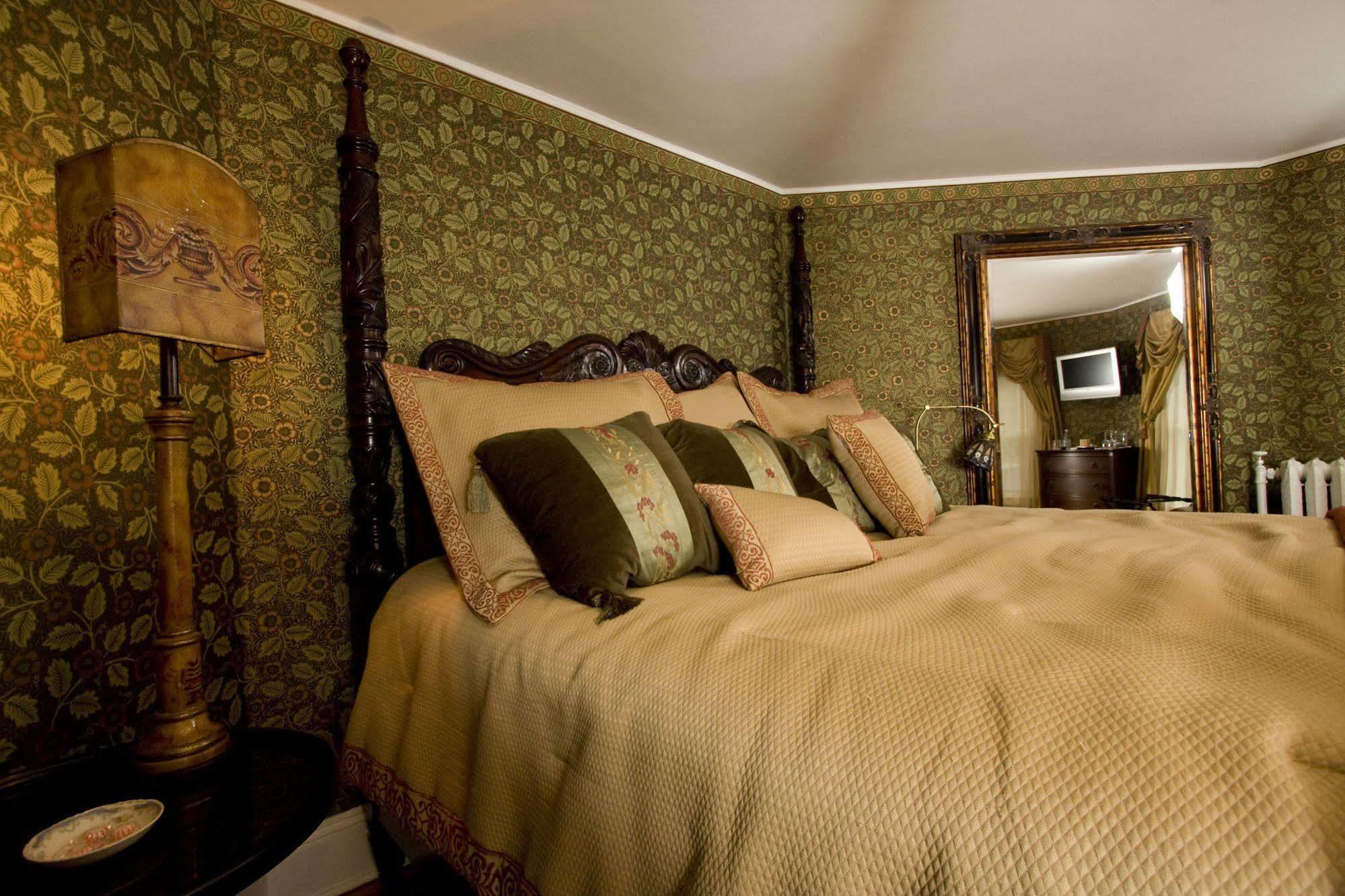 Paws On Pelham (Adults Only) Bed and Breakfast Newport Exteriör bild